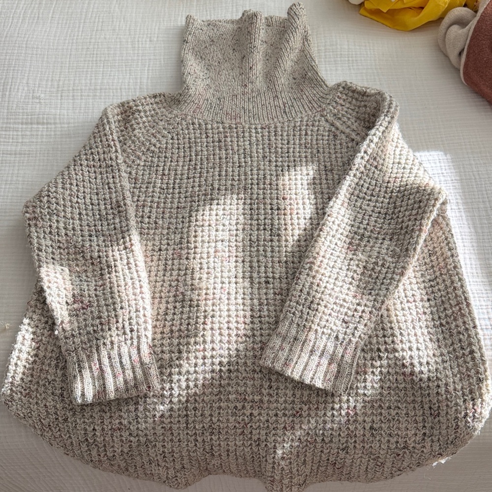 Free People Speckled Beige Waffle Knit Turtleneck Sweater